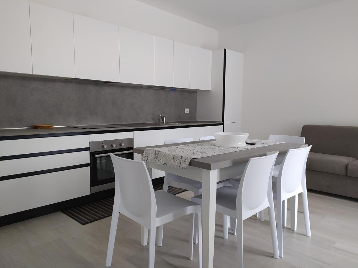 Jesolo Appartamenti F2 - Black And White Exterior foto